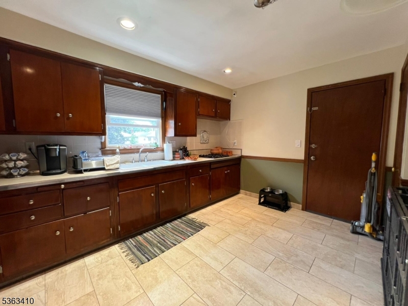 property viewer photo 9