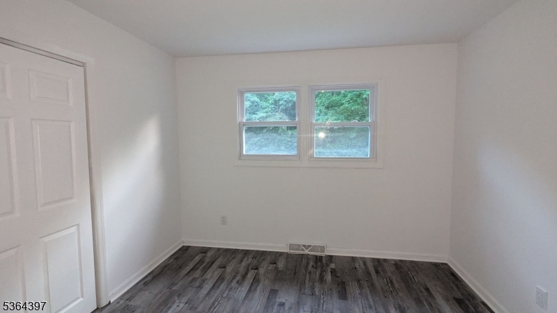 property viewer photo 17