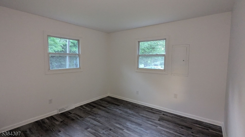 property viewer photo 18