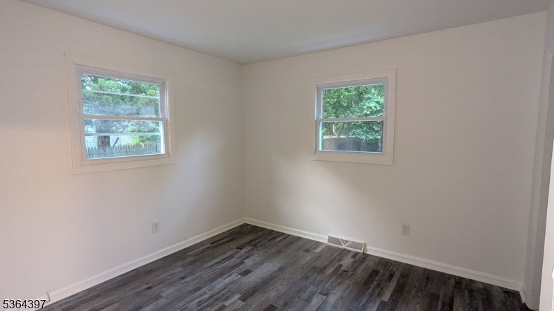 property viewer photo 23