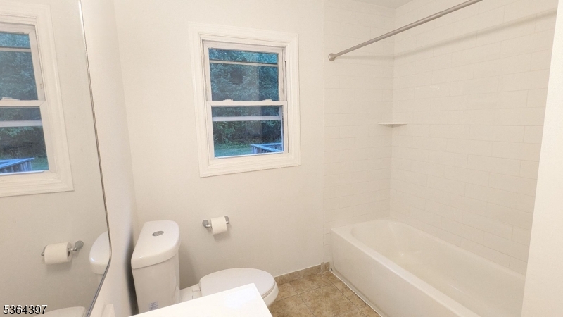 property viewer photo 25