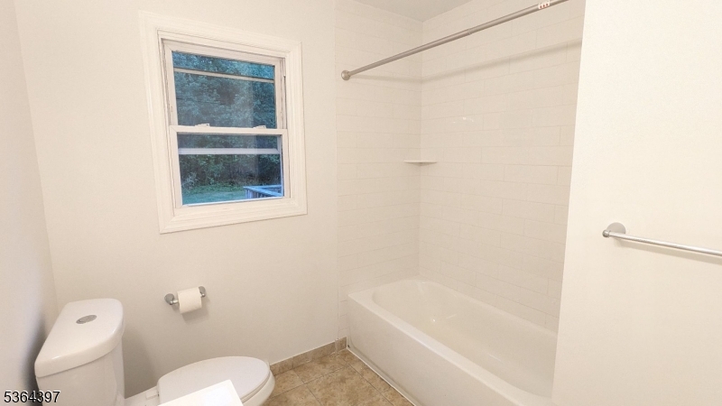 property viewer photo 26