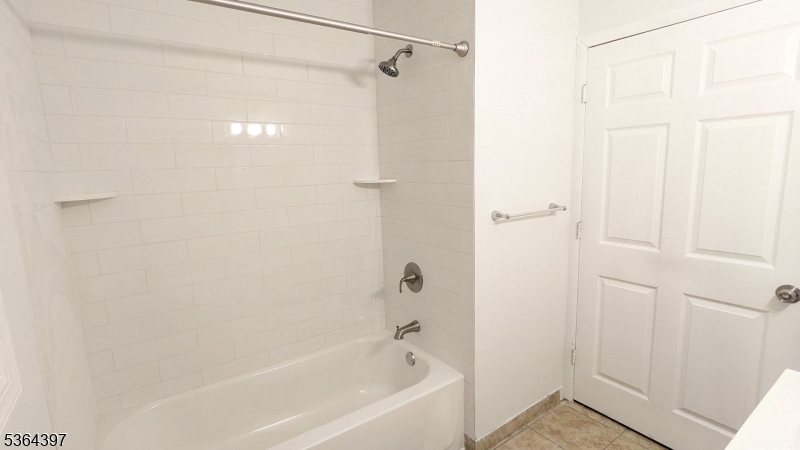 property viewer photo 27
