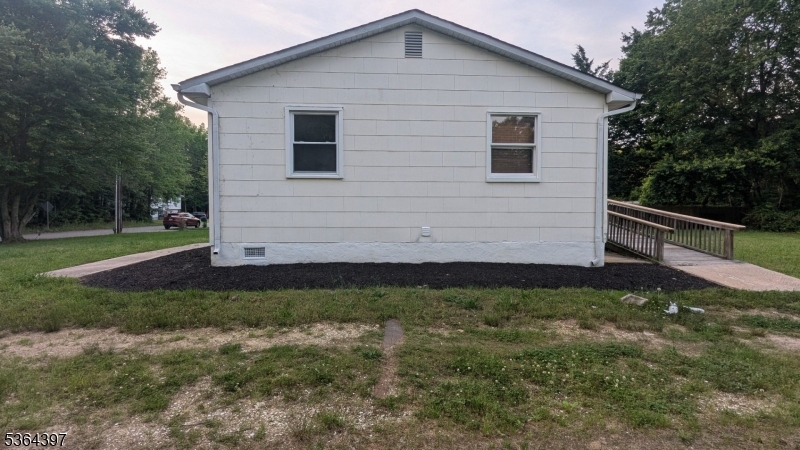 property viewer photo 36