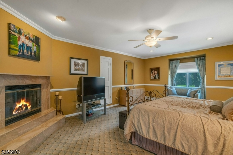 property viewer photo 14