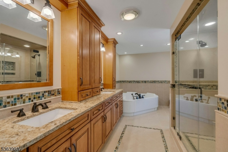 property viewer photo 15