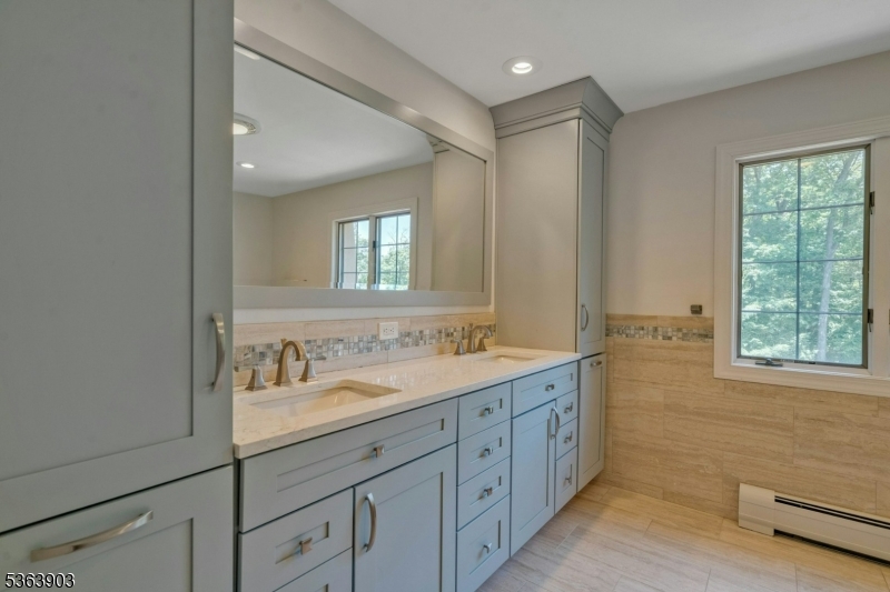 property viewer photo 19