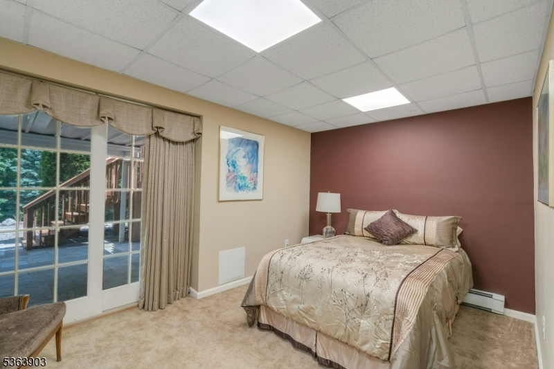 property viewer photo 25