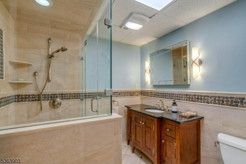 property viewer photo 26