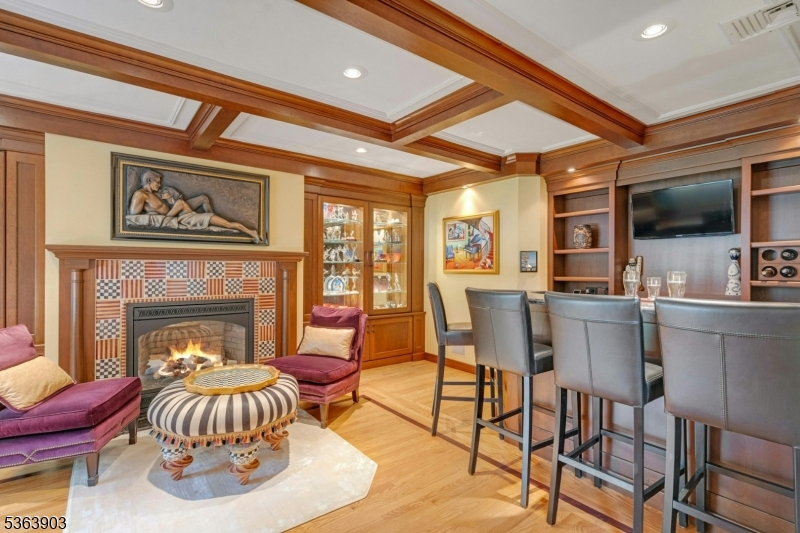 property viewer photo 3