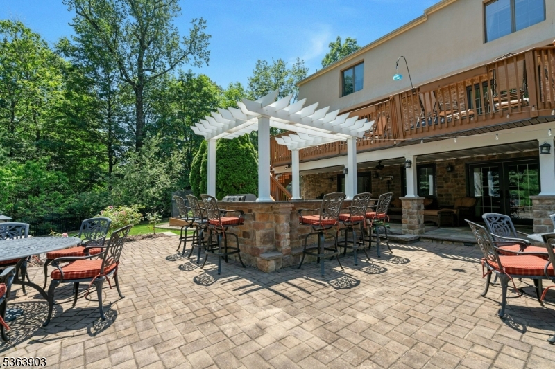 property viewer photo 30