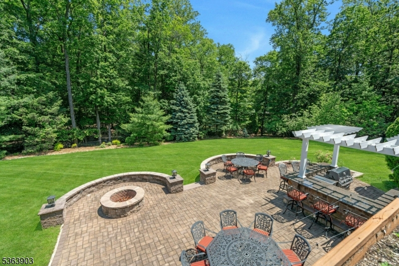 property viewer photo 32