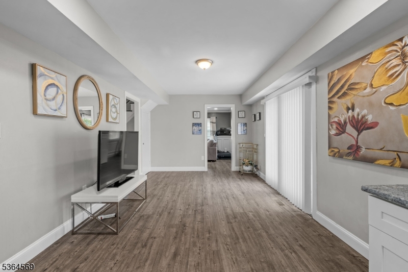 property viewer photo 11