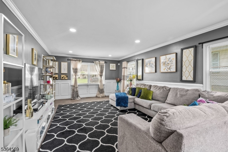 property viewer photo 14