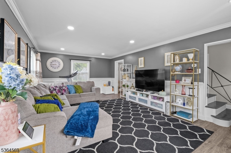 property viewer photo 15