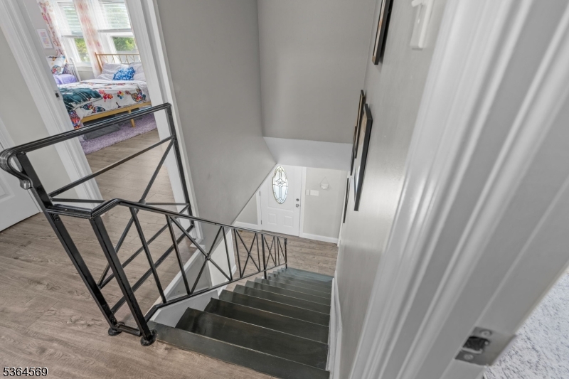 property viewer photo 18