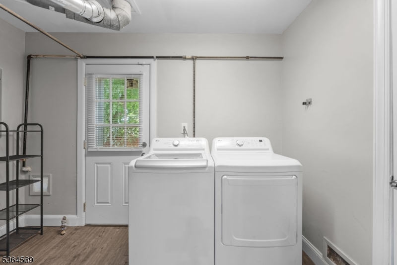 property viewer photo 25