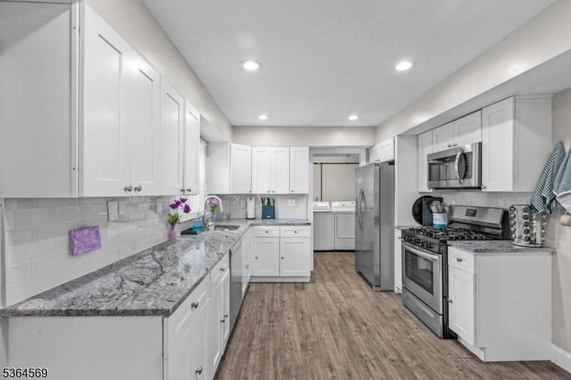 property viewer photo 8