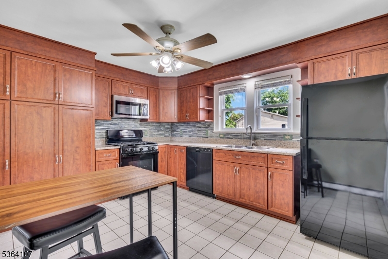property viewer photo 10