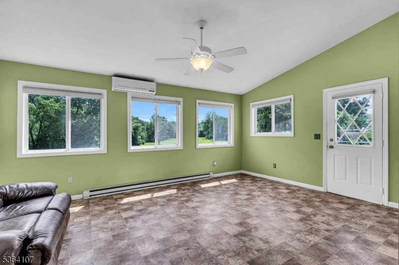 property viewer photo 13