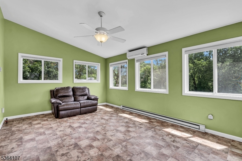 property viewer photo 14