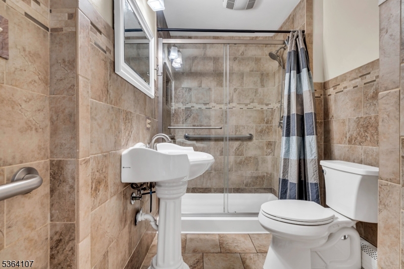 property viewer photo 19