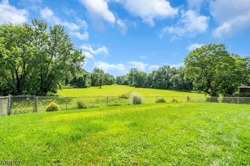 property viewer photo 2