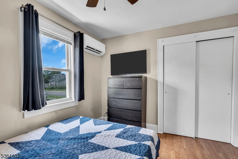 property viewer photo 22