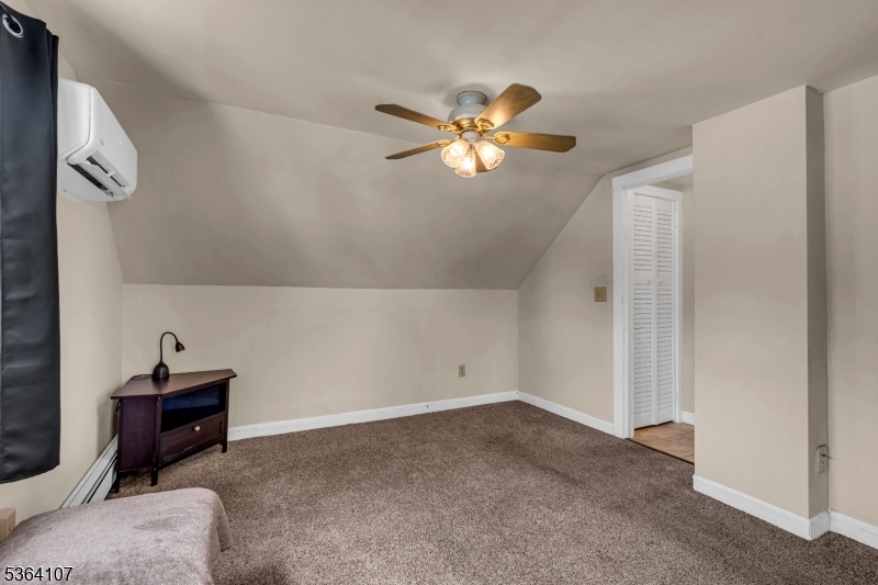 property viewer photo 25