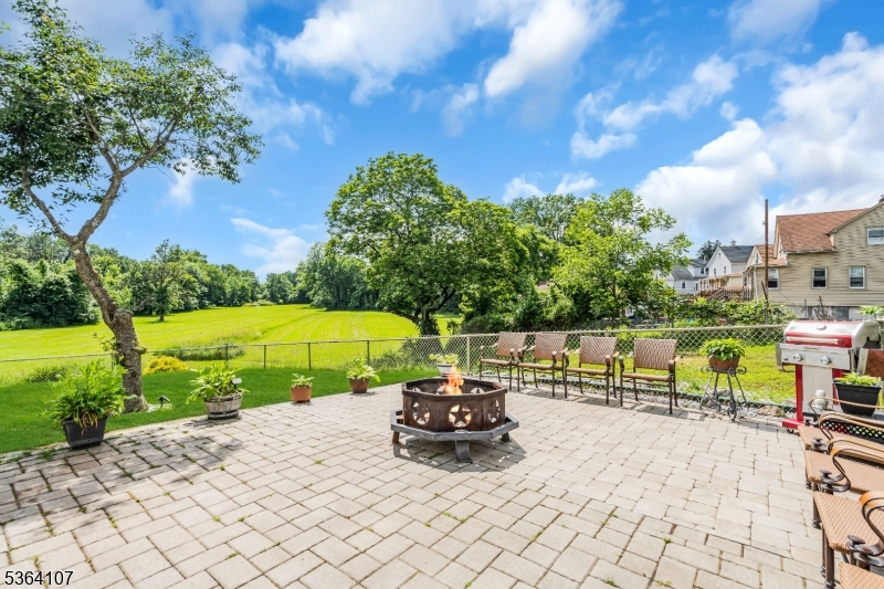 property viewer photo 40
