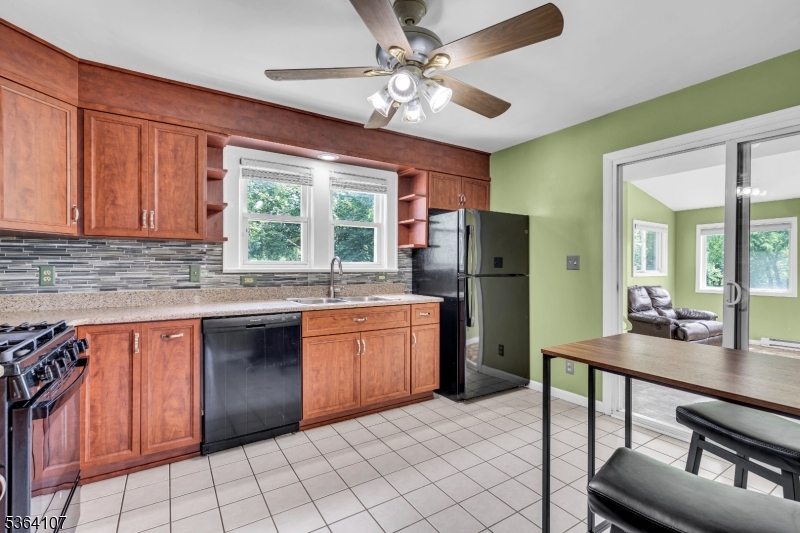 property viewer photo 8