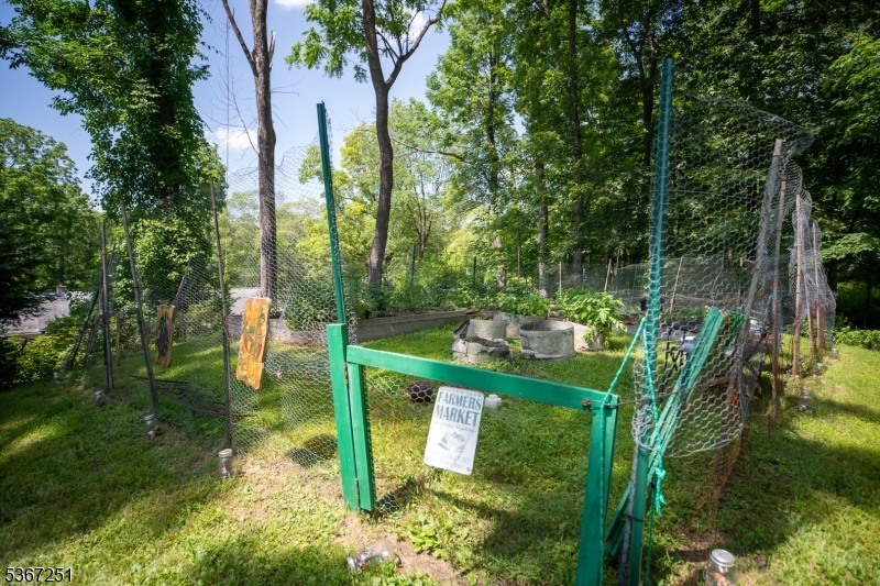 property viewer photo 27