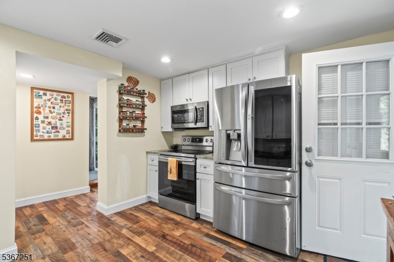 property viewer photo 5