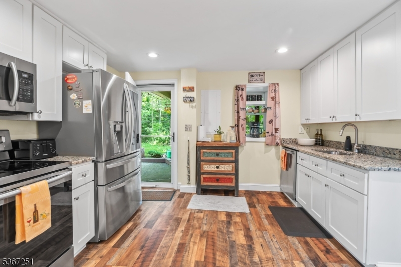 property viewer photo 6
