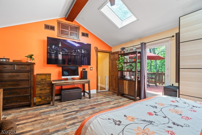 property viewer photo 9