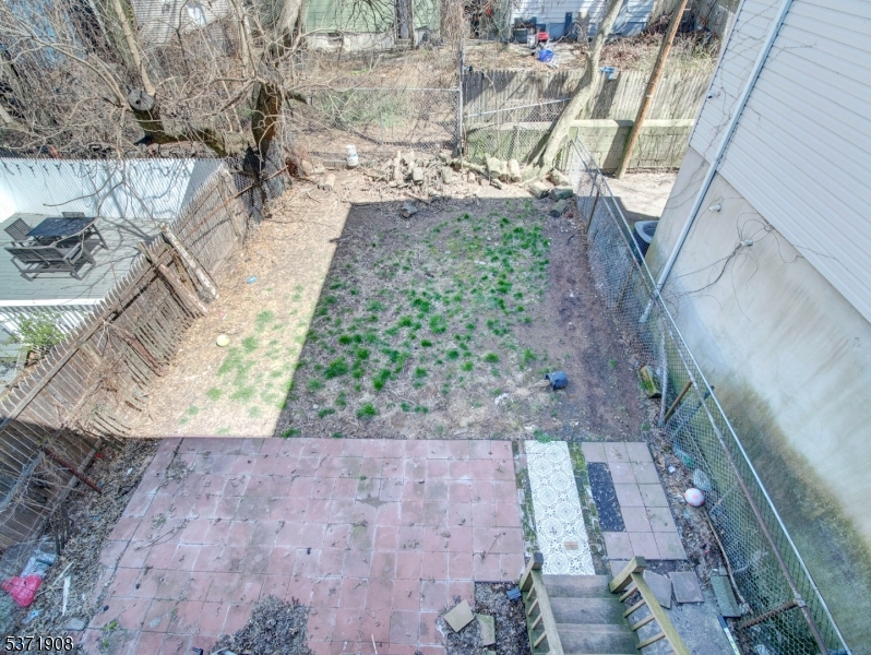 property viewer photo 17