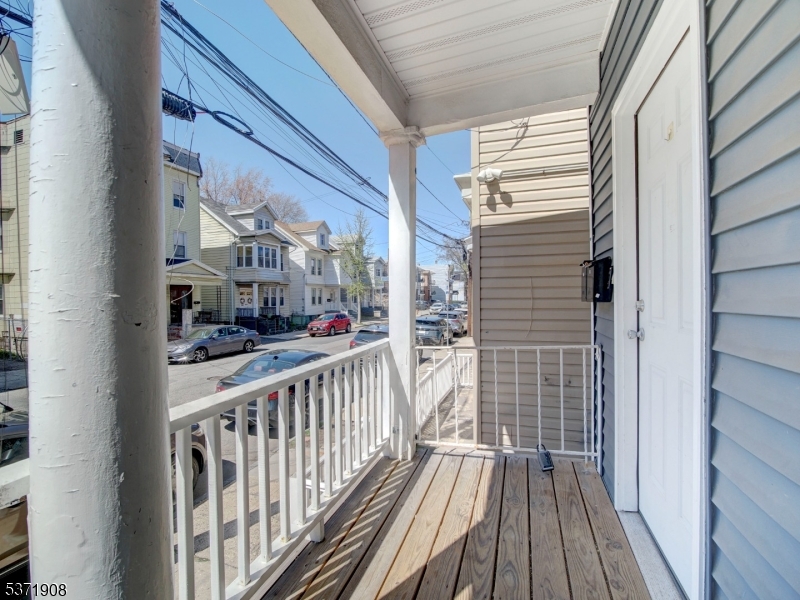 property viewer photo 3