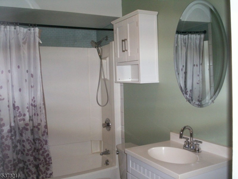 property viewer photo 18