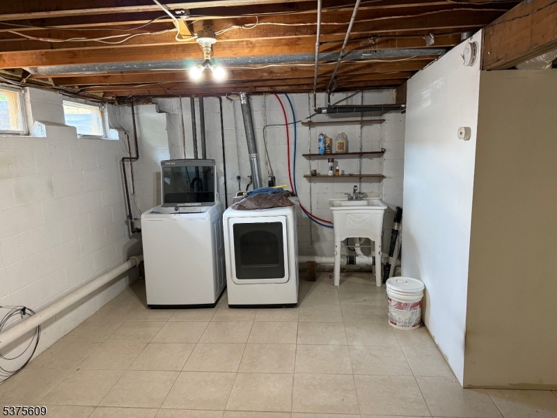 property viewer photo 16