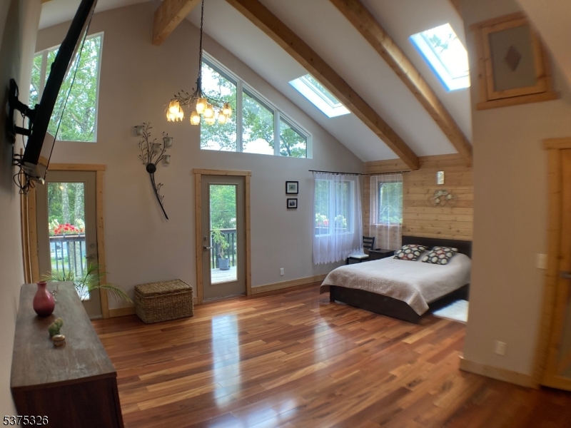 property viewer photo 10