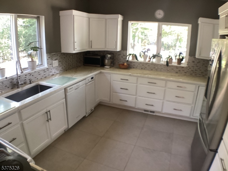 property viewer photo 11