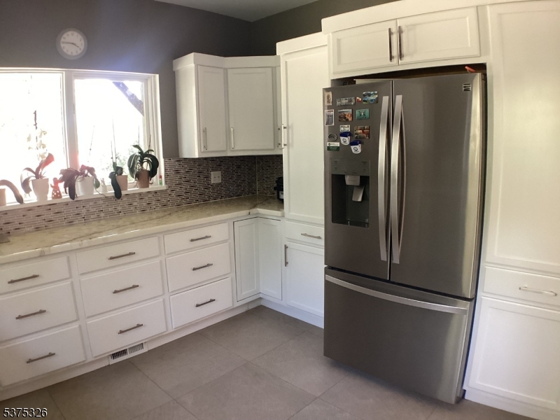property viewer photo 12
