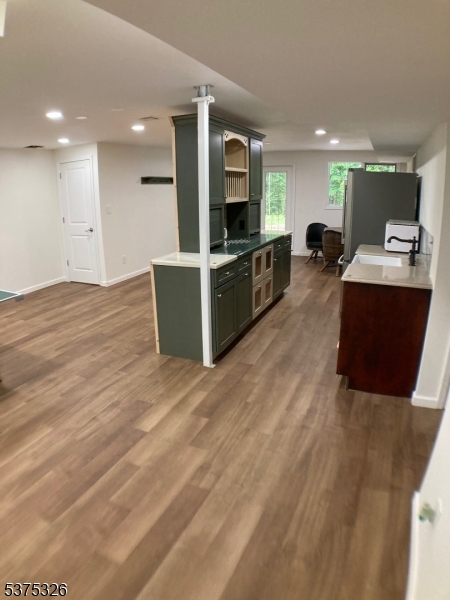 property viewer photo 3