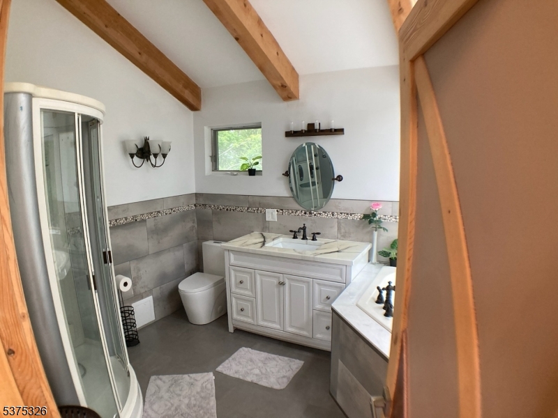 property viewer photo 30