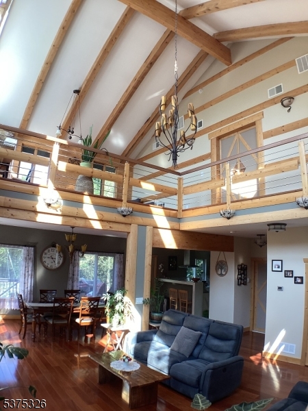 property viewer photo 6