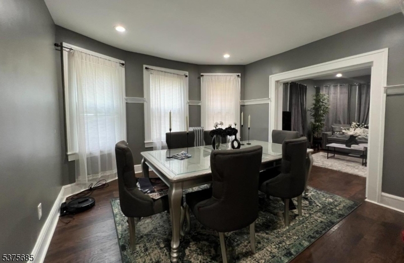 property viewer photo 2