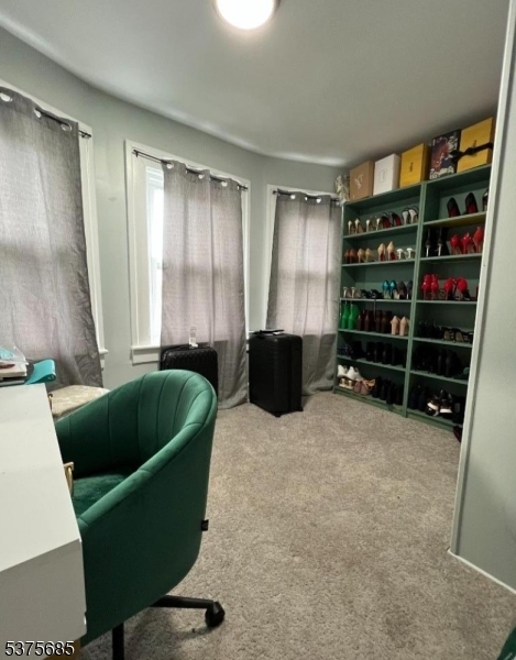property viewer photo 3