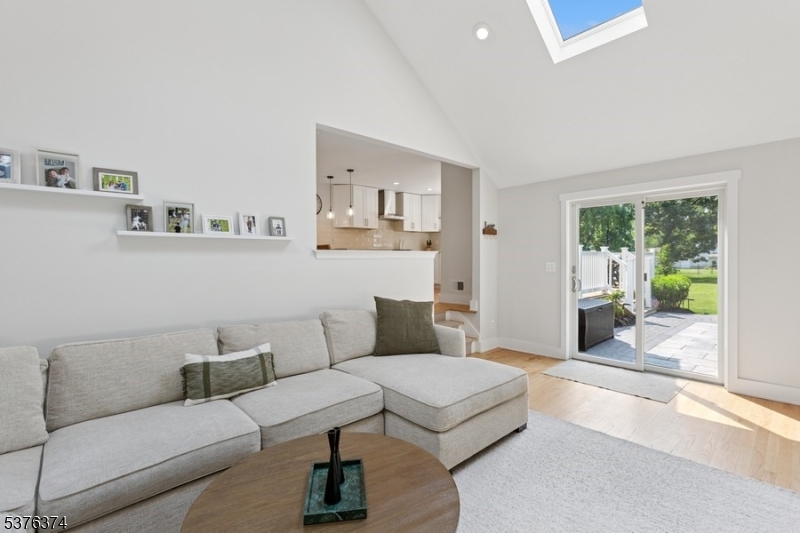 property viewer photo 11
