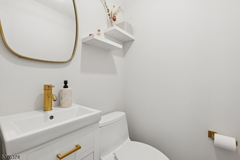 property viewer photo 13