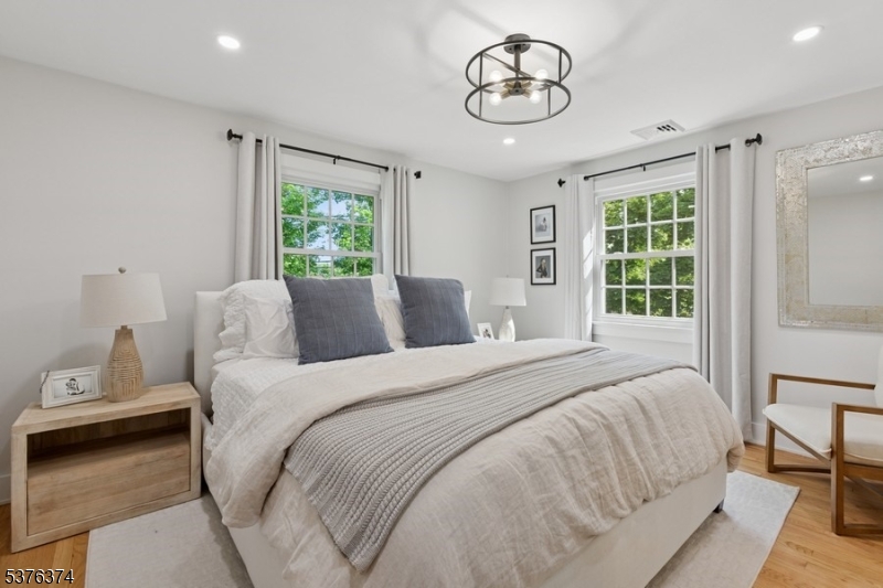 property viewer photo 21